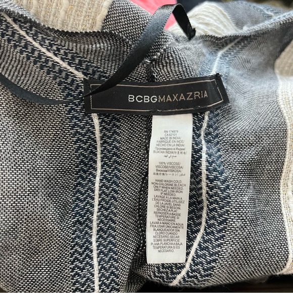 BCBGMaxAzria Stripe Beach Coverup Fringe - Picture 14 of 14